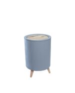 سلة قمامة بأرجل وغطاء متحرك