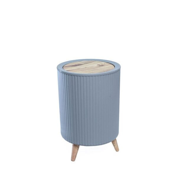 سلة قمامة بأرجل وغطاء متحرك